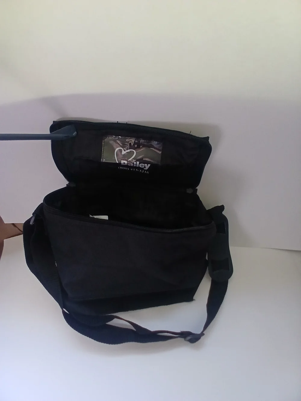 Vintage, Men's Black Messenger Camera Crossbody Bag - Brand BAILEY.